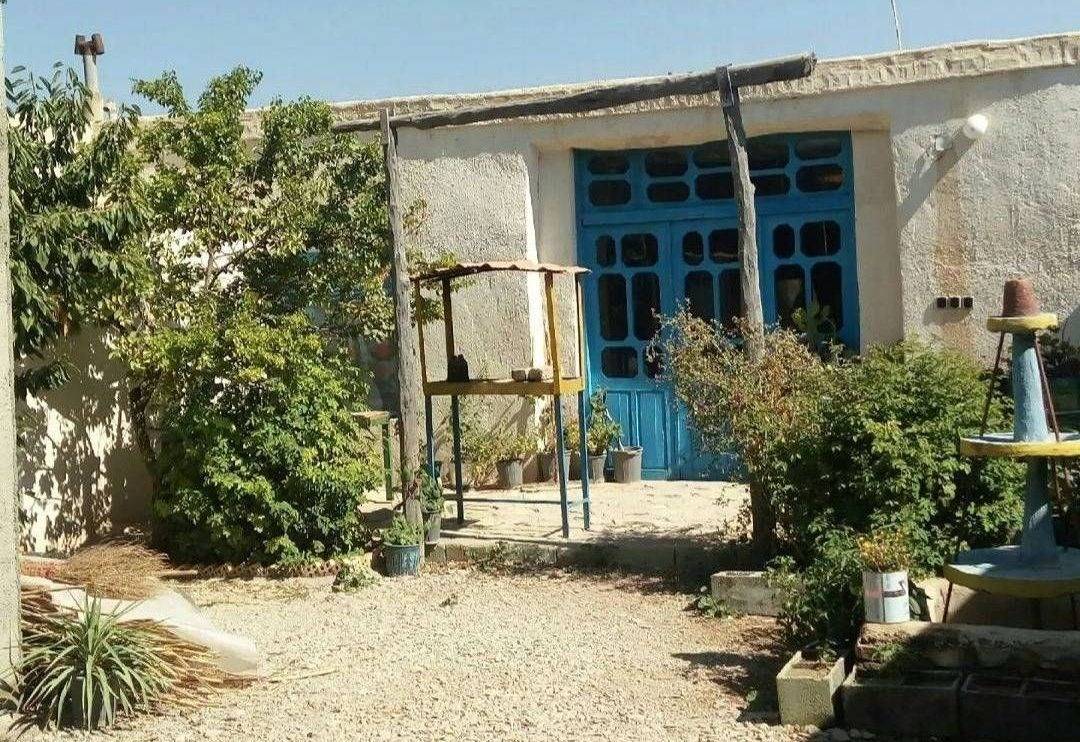 بوم گردی بابا خداداد، سوئیت های اختصاصی (آشخانه)