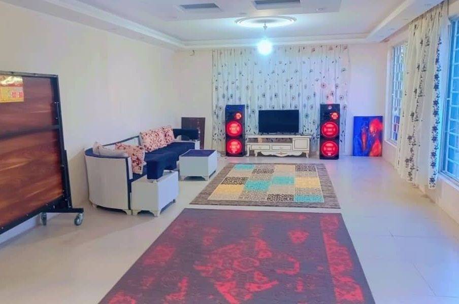 ویلا استخردار گل نرگس باغ صالح (چهارباغ)