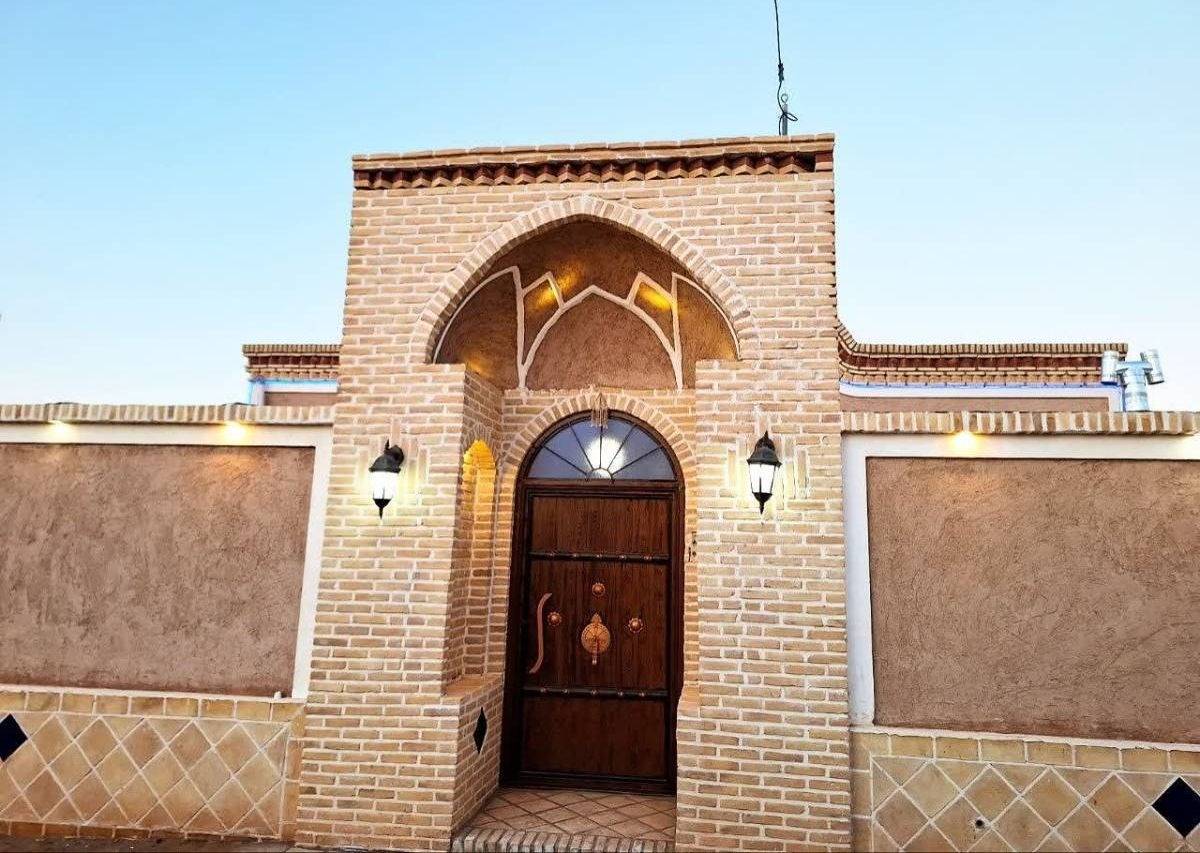 بومگردی آوای کویر، اقامت با صبحانه (ابوزید آباد)