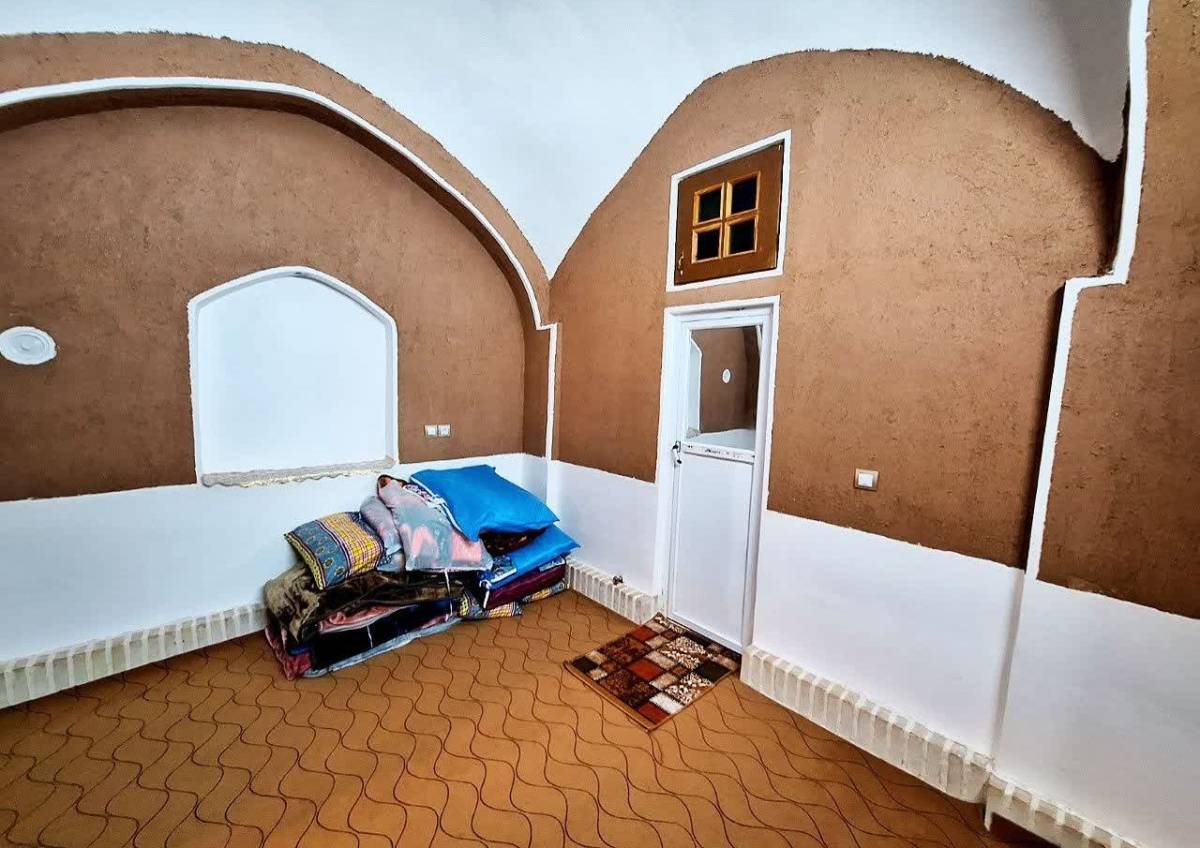 بومگردی آوای کویر، اقامت با صبحانه (ابوزید آباد)