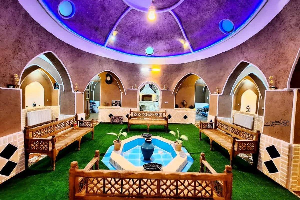 بومگردی آوای کویر، اقامت با صبحانه (ابوزید آباد)