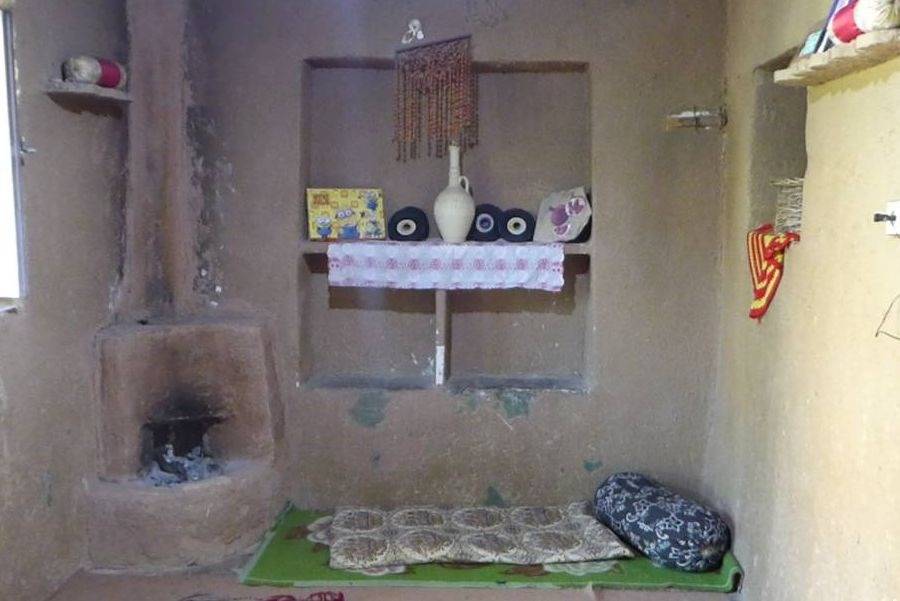 اقامتگاه بومگردی آس دهمورد (آباده ظشک)