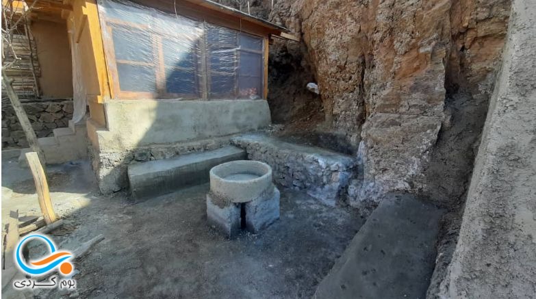 بوم گردی ارگ سنگی، کلبه کاهگلی بزرگ (تهران، سنگان)